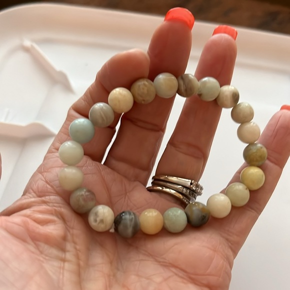 Amazonite Crystal Stretch Bracelet 8mm - Picture 3 of 10